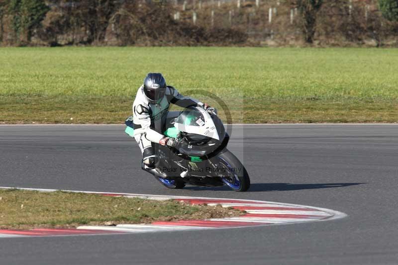 Motorcycle action photographs;Trackday digital images;event digital images;eventdigitalimages;no limits trackday;peter wileman photography;snetterton;snetterton circuit norfolk;snetterton photographs;trackday;trackday photos