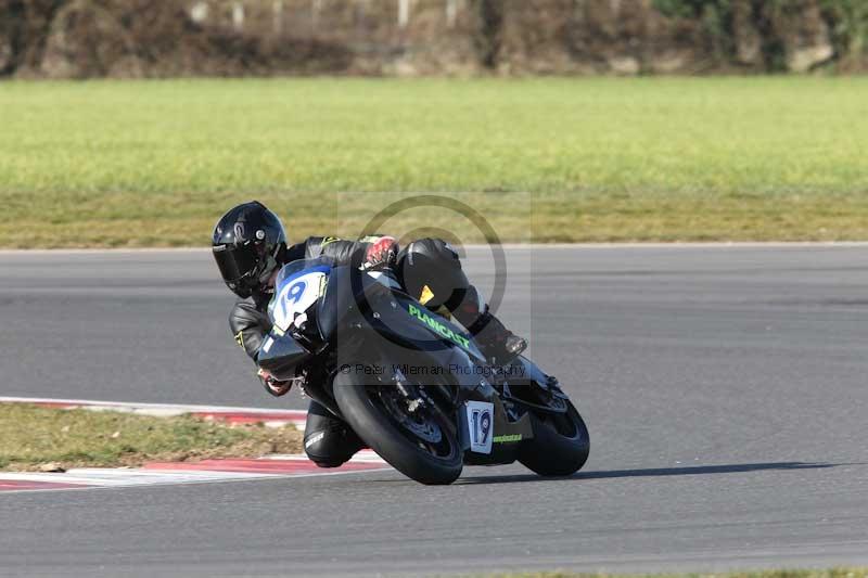 Motorcycle action photographs;Trackday digital images;event digital images;eventdigitalimages;no limits trackday;peter wileman photography;snetterton;snetterton circuit norfolk;snetterton photographs;trackday;trackday photos