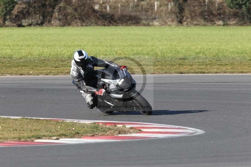 Motorcycle action photographs;Trackday digital images;event digital images;eventdigitalimages;no limits trackday;peter wileman photography;snetterton;snetterton circuit norfolk;snetterton photographs;trackday;trackday photos