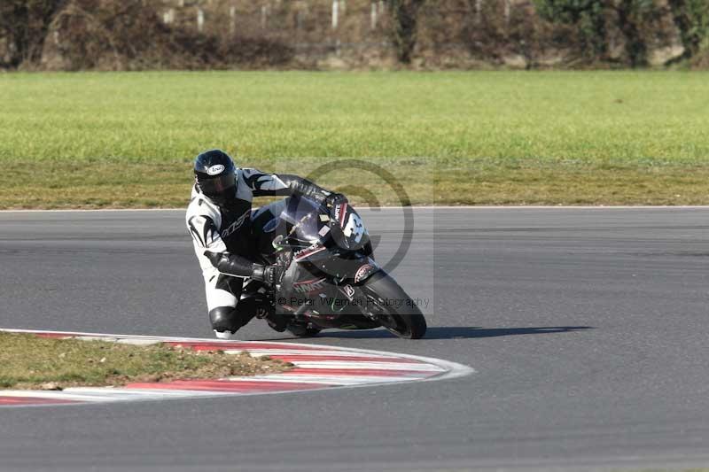 Motorcycle action photographs;Trackday digital images;event digital images;eventdigitalimages;no limits trackday;peter wileman photography;snetterton;snetterton circuit norfolk;snetterton photographs;trackday;trackday photos