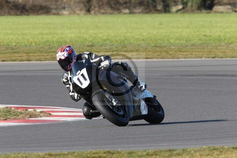 Motorcycle action photographs;Trackday digital images;event digital images;eventdigitalimages;no limits trackday;peter wileman photography;snetterton;snetterton circuit norfolk;snetterton photographs;trackday;trackday photos