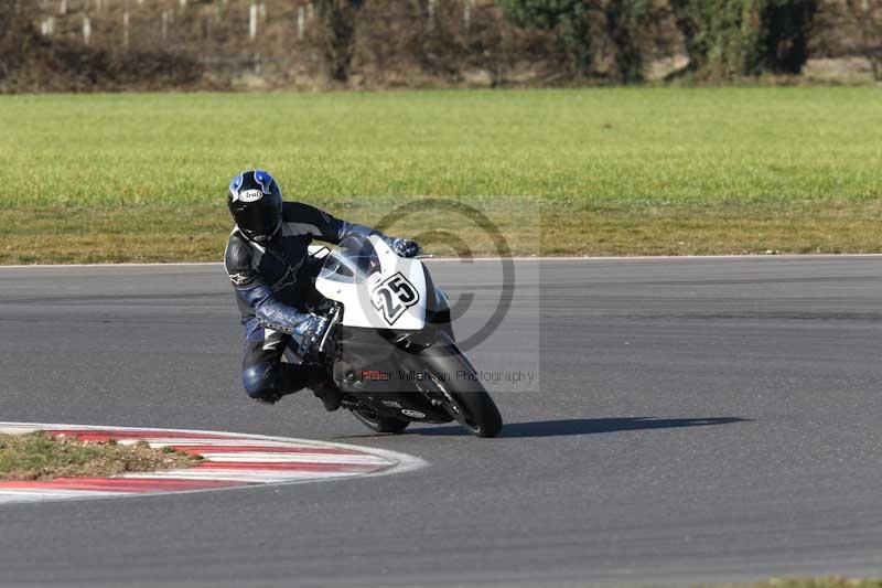 Motorcycle action photographs;Trackday digital images;event digital images;eventdigitalimages;no limits trackday;peter wileman photography;snetterton;snetterton circuit norfolk;snetterton photographs;trackday;trackday photos