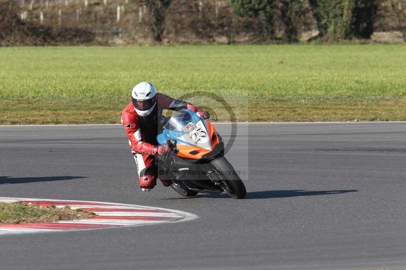 Motorcycle action photographs;Trackday digital images;event digital images;eventdigitalimages;no limits trackday;peter wileman photography;snetterton;snetterton circuit norfolk;snetterton photographs;trackday;trackday photos