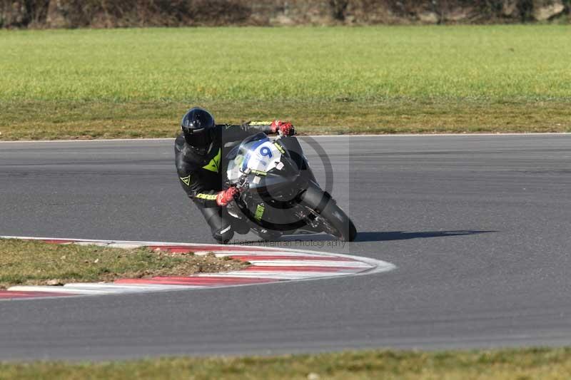 Motorcycle action photographs;Trackday digital images;event digital images;eventdigitalimages;no limits trackday;peter wileman photography;snetterton;snetterton circuit norfolk;snetterton photographs;trackday;trackday photos