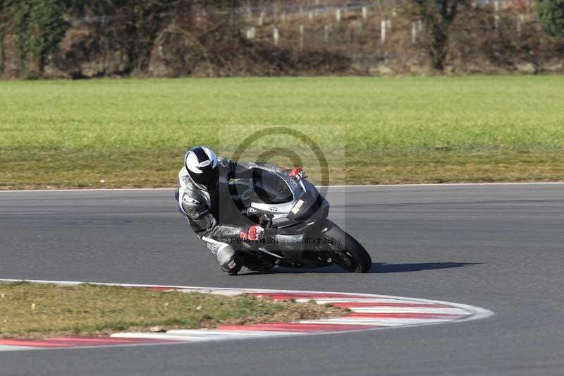 Motorcycle action photographs;Trackday digital images;event digital images;eventdigitalimages;no limits trackday;peter wileman photography;snetterton;snetterton circuit norfolk;snetterton photographs;trackday;trackday photos