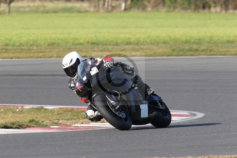 Motorcycle action photographs;Trackday digital images;event digital images;eventdigitalimages;no limits trackday;peter wileman photography;snetterton;snetterton circuit norfolk;snetterton photographs;trackday;trackday photos