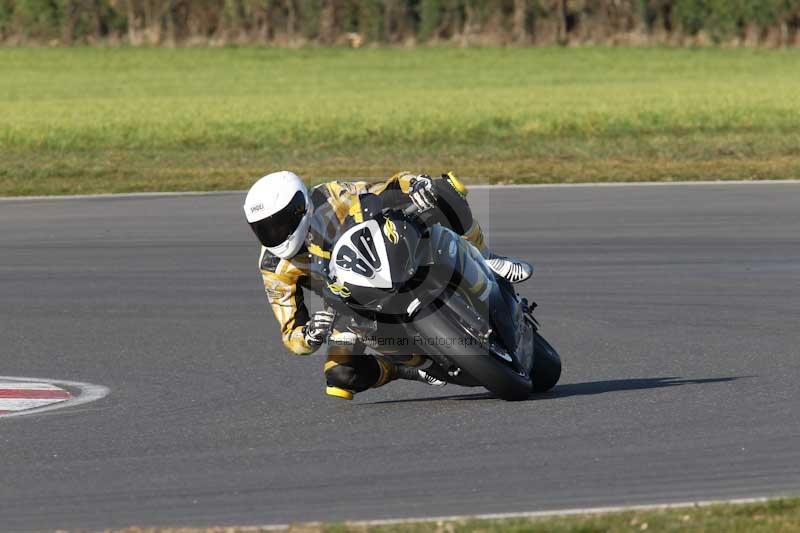 Motorcycle action photographs;Trackday digital images;event digital images;eventdigitalimages;no limits trackday;peter wileman photography;snetterton;snetterton circuit norfolk;snetterton photographs;trackday;trackday photos