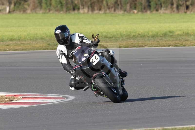 Motorcycle action photographs;Trackday digital images;event digital images;eventdigitalimages;no limits trackday;peter wileman photography;snetterton;snetterton circuit norfolk;snetterton photographs;trackday;trackday photos