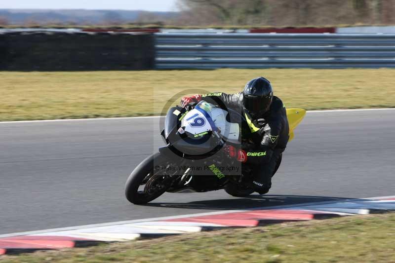 Motorcycle action photographs;Trackday digital images;event digital images;eventdigitalimages;no limits trackday;peter wileman photography;snetterton;snetterton circuit norfolk;snetterton photographs;trackday;trackday photos