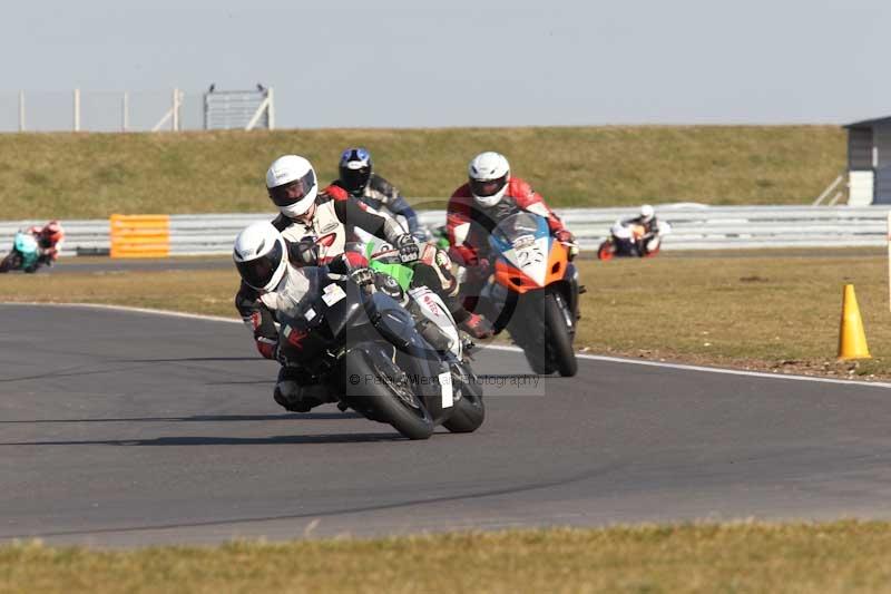 Motorcycle action photographs;Trackday digital images;event digital images;eventdigitalimages;no limits trackday;peter wileman photography;snetterton;snetterton circuit norfolk;snetterton photographs;trackday;trackday photos