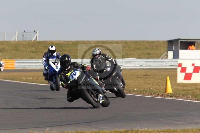 Motorcycle action photographs;Trackday digital images;event digital images;eventdigitalimages;no limits trackday;peter wileman photography;snetterton;snetterton circuit norfolk;snetterton photographs;trackday;trackday photos
