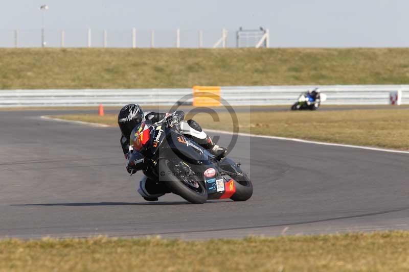 Motorcycle action photographs;Trackday digital images;event digital images;eventdigitalimages;no limits trackday;peter wileman photography;snetterton;snetterton circuit norfolk;snetterton photographs;trackday;trackday photos