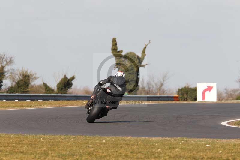 Motorcycle action photographs;Trackday digital images;event digital images;eventdigitalimages;no limits trackday;peter wileman photography;snetterton;snetterton circuit norfolk;snetterton photographs;trackday;trackday photos