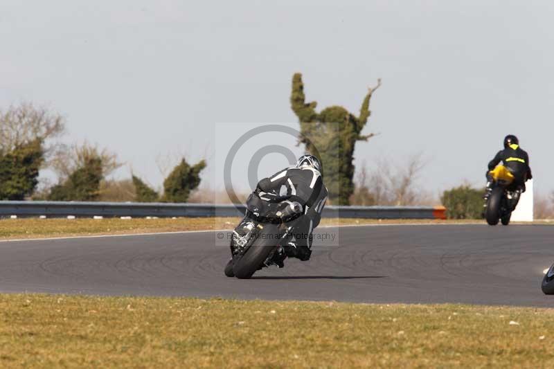 Motorcycle action photographs;Trackday digital images;event digital images;eventdigitalimages;no limits trackday;peter wileman photography;snetterton;snetterton circuit norfolk;snetterton photographs;trackday;trackday photos