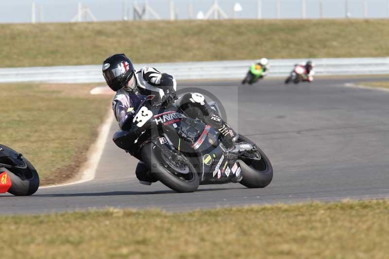 Motorcycle action photographs;Trackday digital images;event digital images;eventdigitalimages;no limits trackday;peter wileman photography;snetterton;snetterton circuit norfolk;snetterton photographs;trackday;trackday photos