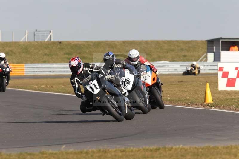 Motorcycle action photographs;Trackday digital images;event digital images;eventdigitalimages;no limits trackday;peter wileman photography;snetterton;snetterton circuit norfolk;snetterton photographs;trackday;trackday photos