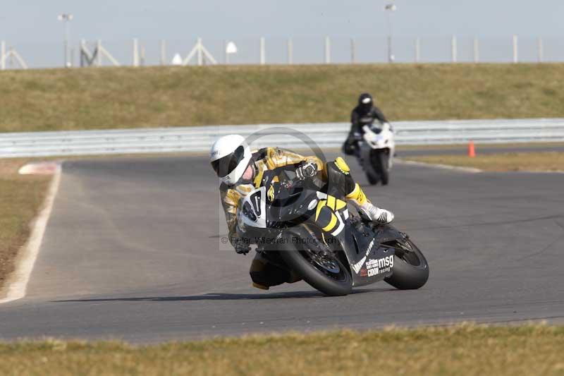 Motorcycle action photographs;Trackday digital images;event digital images;eventdigitalimages;no limits trackday;peter wileman photography;snetterton;snetterton circuit norfolk;snetterton photographs;trackday;trackday photos