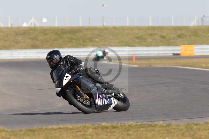 Motorcycle action photographs;Trackday digital images;event digital images;eventdigitalimages;no limits trackday;peter wileman photography;snetterton;snetterton circuit norfolk;snetterton photographs;trackday;trackday photos