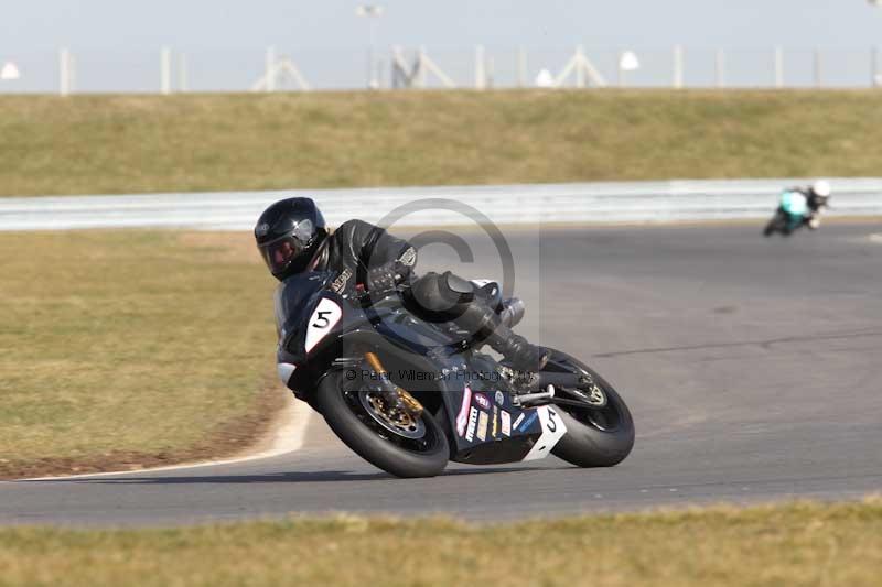 Motorcycle action photographs;Trackday digital images;event digital images;eventdigitalimages;no limits trackday;peter wileman photography;snetterton;snetterton circuit norfolk;snetterton photographs;trackday;trackday photos