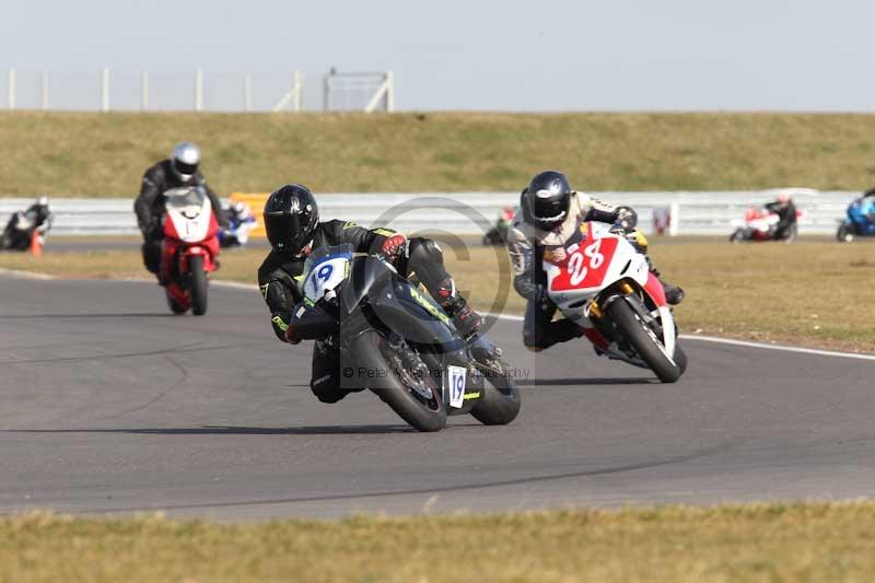 Motorcycle action photographs;Trackday digital images;event digital images;eventdigitalimages;no limits trackday;peter wileman photography;snetterton;snetterton circuit norfolk;snetterton photographs;trackday;trackday photos