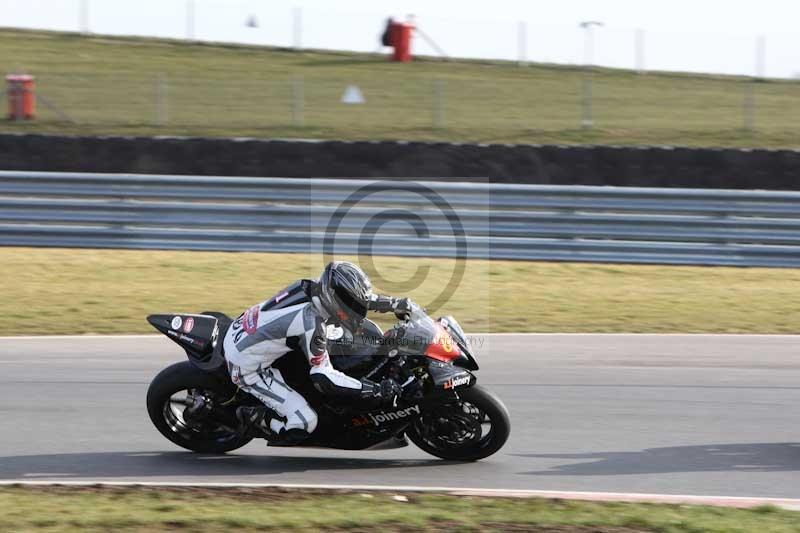 Motorcycle action photographs;Trackday digital images;event digital images;eventdigitalimages;no limits trackday;peter wileman photography;snetterton;snetterton circuit norfolk;snetterton photographs;trackday;trackday photos
