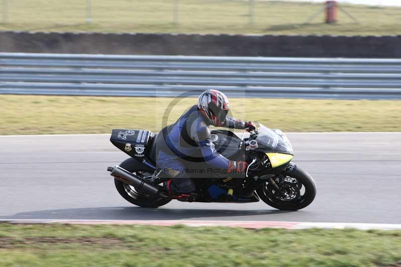 Motorcycle action photographs;Trackday digital images;event digital images;eventdigitalimages;no limits trackday;peter wileman photography;snetterton;snetterton circuit norfolk;snetterton photographs;trackday;trackday photos