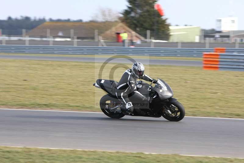 Motorcycle action photographs;Trackday digital images;event digital images;eventdigitalimages;no limits trackday;peter wileman photography;snetterton;snetterton circuit norfolk;snetterton photographs;trackday;trackday photos