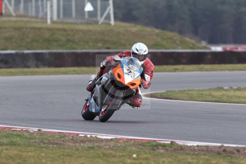 Motorcycle action photographs;Trackday digital images;event digital images;eventdigitalimages;no limits trackday;peter wileman photography;snetterton;snetterton circuit norfolk;snetterton photographs;trackday;trackday photos