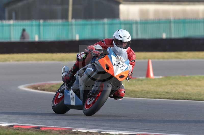 Motorcycle action photographs;Trackday digital images;event digital images;eventdigitalimages;no limits trackday;peter wileman photography;snetterton;snetterton circuit norfolk;snetterton photographs;trackday;trackday photos