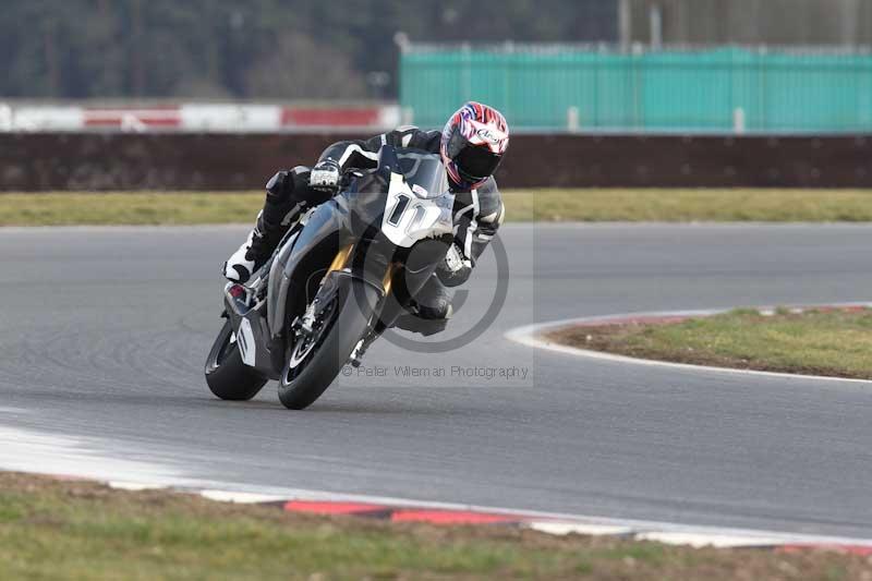 Motorcycle action photographs;Trackday digital images;event digital images;eventdigitalimages;no limits trackday;peter wileman photography;snetterton;snetterton circuit norfolk;snetterton photographs;trackday;trackday photos