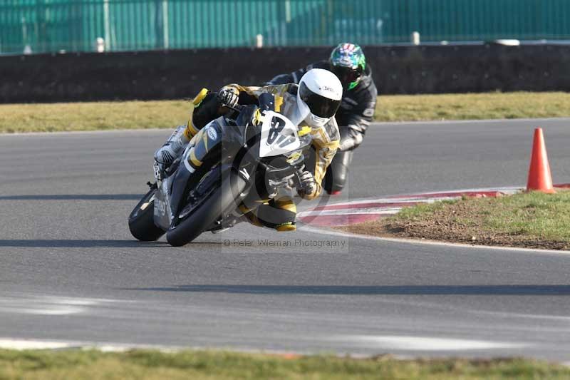 Motorcycle action photographs;Trackday digital images;event digital images;eventdigitalimages;no limits trackday;peter wileman photography;snetterton;snetterton circuit norfolk;snetterton photographs;trackday;trackday photos