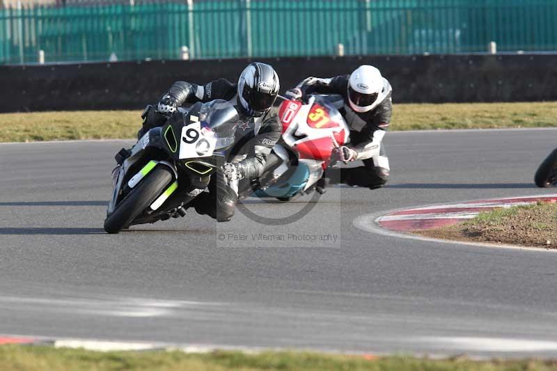Motorcycle action photographs;Trackday digital images;event digital images;eventdigitalimages;no limits trackday;peter wileman photography;snetterton;snetterton circuit norfolk;snetterton photographs;trackday;trackday photos