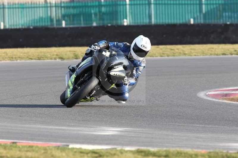 Motorcycle action photographs;Trackday digital images;event digital images;eventdigitalimages;no limits trackday;peter wileman photography;snetterton;snetterton circuit norfolk;snetterton photographs;trackday;trackday photos