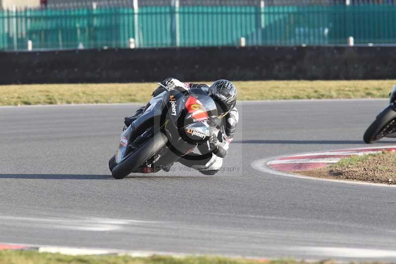 Motorcycle action photographs;Trackday digital images;event digital images;eventdigitalimages;no limits trackday;peter wileman photography;snetterton;snetterton circuit norfolk;snetterton photographs;trackday;trackday photos