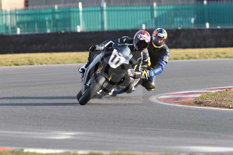 Motorcycle action photographs;Trackday digital images;event digital images;eventdigitalimages;no limits trackday;peter wileman photography;snetterton;snetterton circuit norfolk;snetterton photographs;trackday;trackday photos