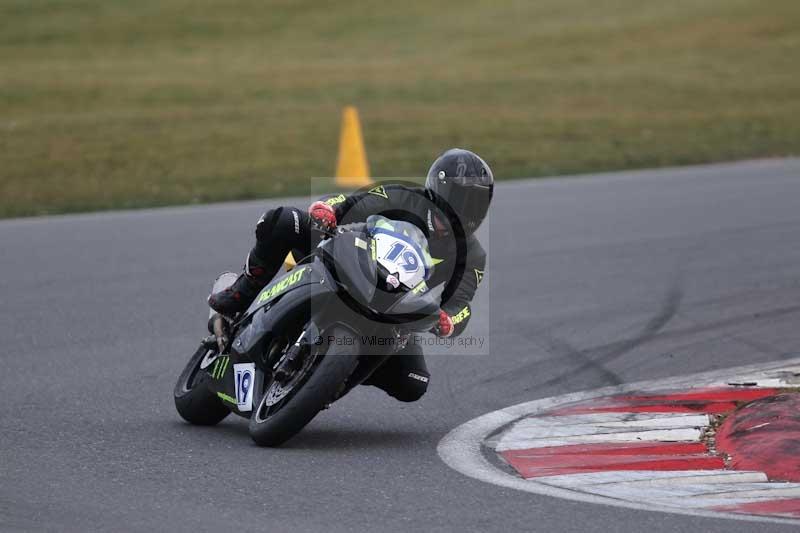 Motorcycle action photographs;Trackday digital images;event digital images;eventdigitalimages;no limits trackday;peter wileman photography;snetterton;snetterton circuit norfolk;snetterton photographs;trackday;trackday photos
