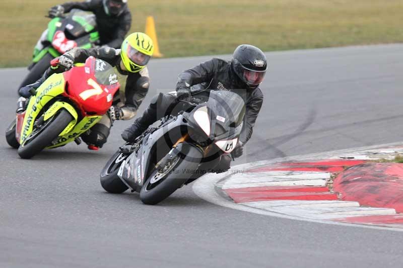 Motorcycle action photographs;Trackday digital images;event digital images;eventdigitalimages;no limits trackday;peter wileman photography;snetterton;snetterton circuit norfolk;snetterton photographs;trackday;trackday photos