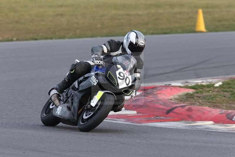 Motorcycle action photographs;Trackday digital images;event digital images;eventdigitalimages;no limits trackday;peter wileman photography;snetterton;snetterton circuit norfolk;snetterton photographs;trackday;trackday photos