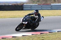 Motorcycle-action-photographs;Trackday-digital-images;event-digital-images;eventdigitalimages;no-limits-trackday;peter-wileman-photography;snetterton;snetterton-circuit-norfolk;snetterton-photographs;trackday;trackday-photos