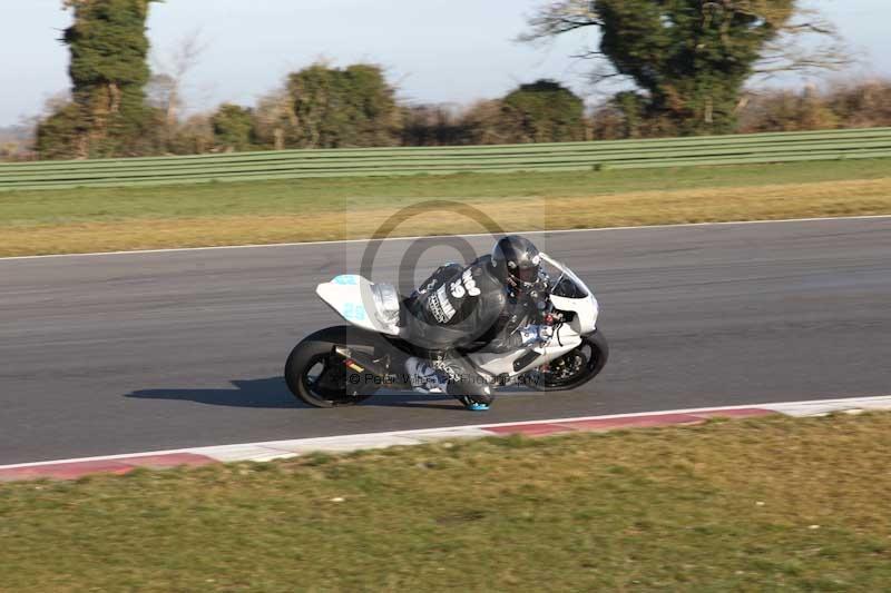 Motorcycle action photographs;Trackday digital images;event digital images;eventdigitalimages;no limits trackday;peter wileman photography;snetterton;snetterton circuit norfolk;snetterton photographs;trackday;trackday photos