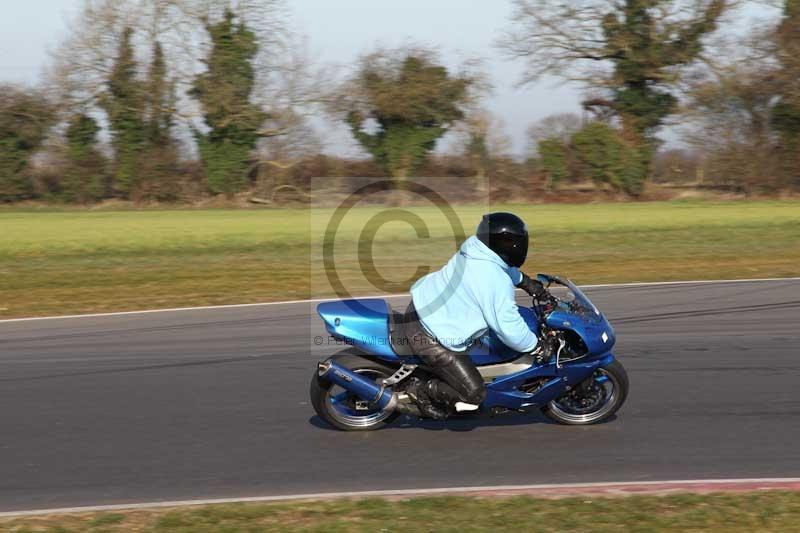 Motorcycle action photographs;Trackday digital images;event digital images;eventdigitalimages;no limits trackday;peter wileman photography;snetterton;snetterton circuit norfolk;snetterton photographs;trackday;trackday photos