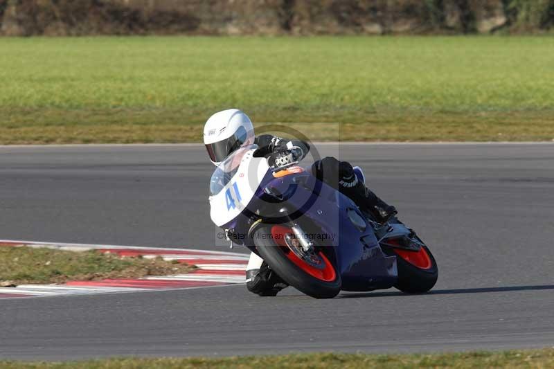 Motorcycle action photographs;Trackday digital images;event digital images;eventdigitalimages;no limits trackday;peter wileman photography;snetterton;snetterton circuit norfolk;snetterton photographs;trackday;trackday photos