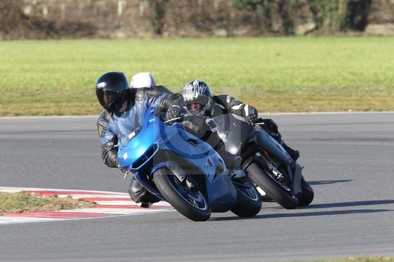 Motorcycle action photographs;Trackday digital images;event digital images;eventdigitalimages;no limits trackday;peter wileman photography;snetterton;snetterton circuit norfolk;snetterton photographs;trackday;trackday photos
