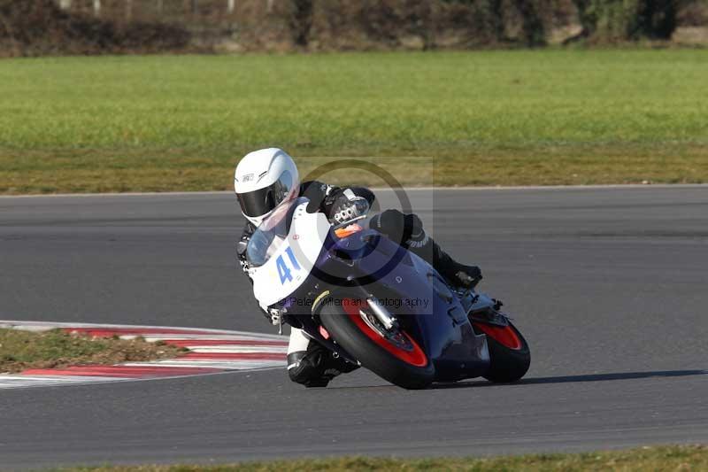 Motorcycle action photographs;Trackday digital images;event digital images;eventdigitalimages;no limits trackday;peter wileman photography;snetterton;snetterton circuit norfolk;snetterton photographs;trackday;trackday photos