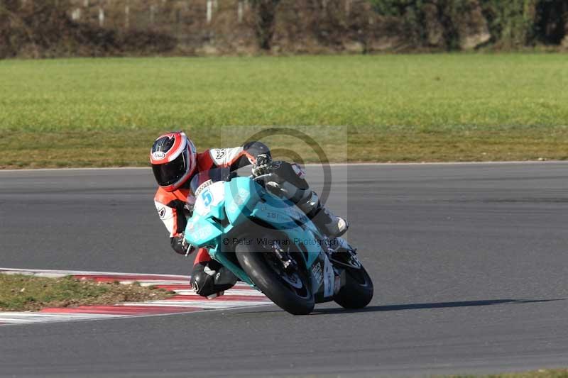 Motorcycle action photographs;Trackday digital images;event digital images;eventdigitalimages;no limits trackday;peter wileman photography;snetterton;snetterton circuit norfolk;snetterton photographs;trackday;trackday photos