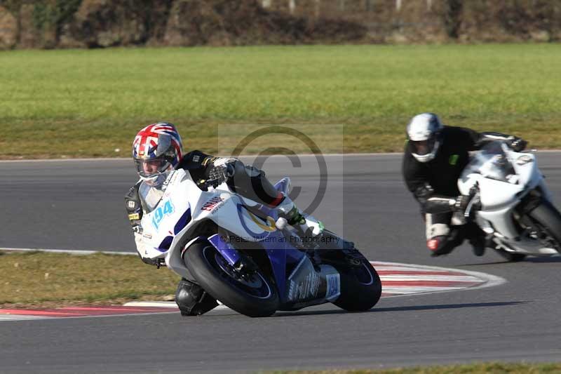 Motorcycle action photographs;Trackday digital images;event digital images;eventdigitalimages;no limits trackday;peter wileman photography;snetterton;snetterton circuit norfolk;snetterton photographs;trackday;trackday photos