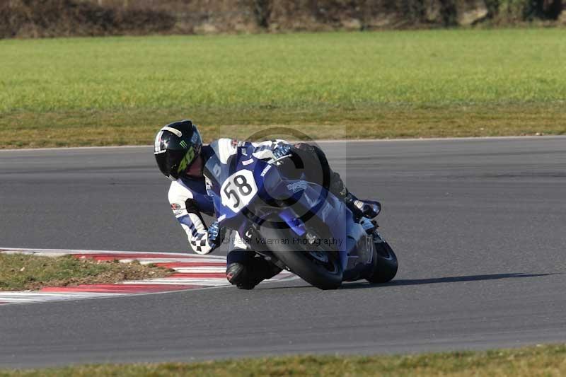 Motorcycle action photographs;Trackday digital images;event digital images;eventdigitalimages;no limits trackday;peter wileman photography;snetterton;snetterton circuit norfolk;snetterton photographs;trackday;trackday photos