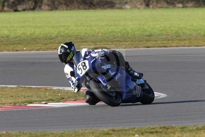 Motorcycle action photographs;Trackday digital images;event digital images;eventdigitalimages;no limits trackday;peter wileman photography;snetterton;snetterton circuit norfolk;snetterton photographs;trackday;trackday photos
