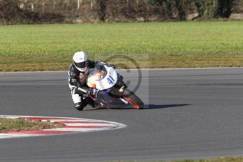 Motorcycle action photographs;Trackday digital images;event digital images;eventdigitalimages;no limits trackday;peter wileman photography;snetterton;snetterton circuit norfolk;snetterton photographs;trackday;trackday photos
