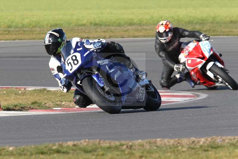 Motorcycle action photographs;Trackday digital images;event digital images;eventdigitalimages;no limits trackday;peter wileman photography;snetterton;snetterton circuit norfolk;snetterton photographs;trackday;trackday photos